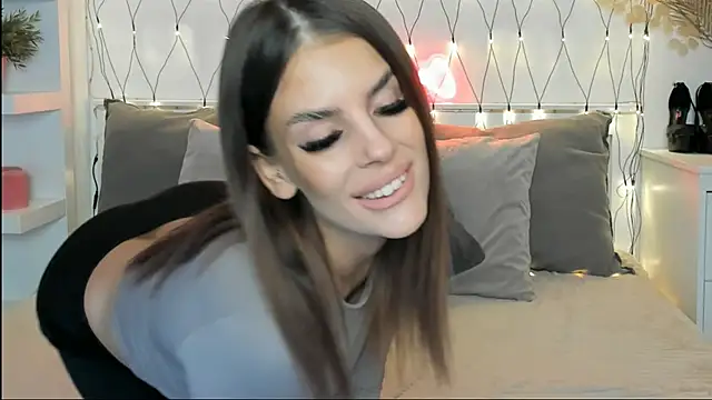 Snapshot of CassyCain chatting on March 3, 2:04 pm CassyCain online show from March 3, 2:04 pm