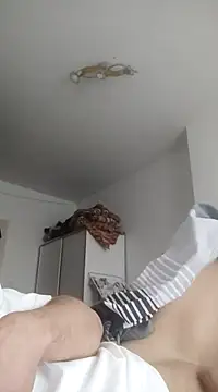 Snapshot of Franc113 chatting on December 25, 7:24 am Franc113 online show from December 25, 7:24 am