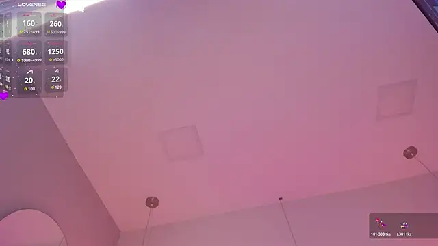 violeth hill online show from October 30, 7:36 pm