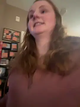 GingerSnap33 online show from December 17, 2:55 am