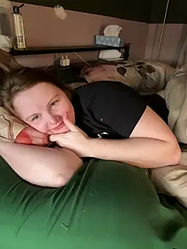 GingerSnap33 online show from February 2, 5:26 pm