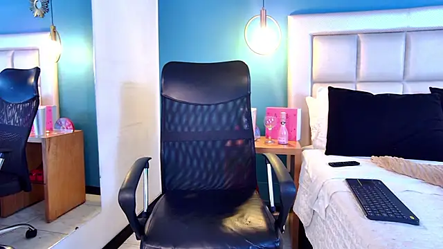 Miss ary online show from February 27, 3:15 pm