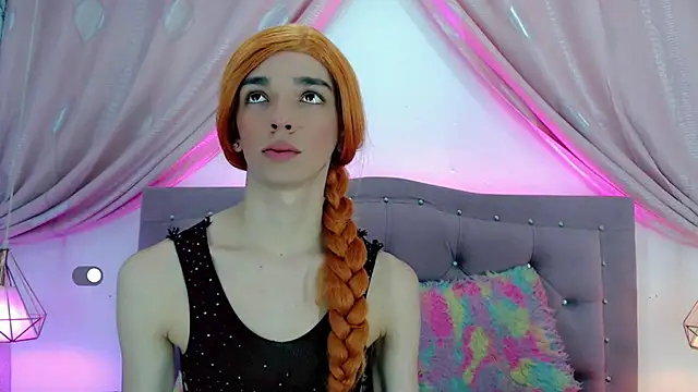 Snapshot of SexyJuliii21 chatting on December 5, 2:31 am SexyJuliii21 online show from December 5, 2:31 am