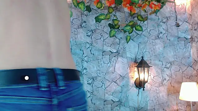 Snapshot of SexyJuliii21 chatting on January 12, 9:29 pm SexyJuliii21 online show from January 12, 9:29 pm