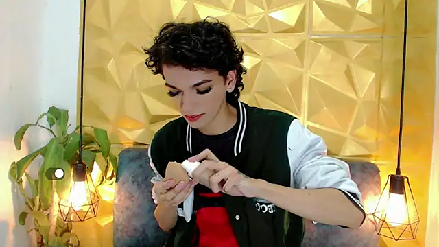 Snapshot of SexyJuliii21 chatting on January 23, 4:09 am SexyJuliii21 online show from January 23, 4:09 am