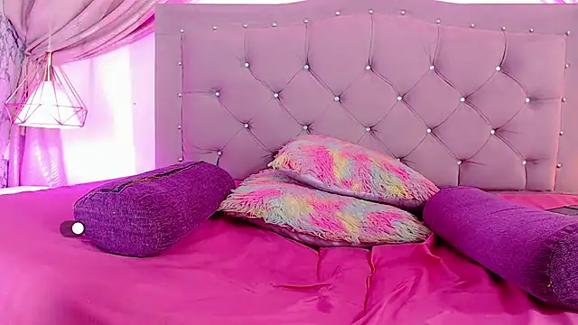 Snapshot of SexyJuliii21 chatting on January 27, 5:47 am SexyJuliii21 online show from January 27, 5:47 am