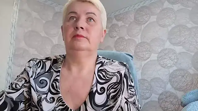 NicoleOlla online show from February 15, 2:52 am