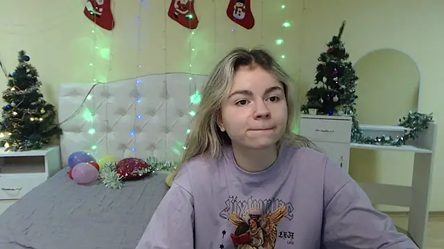 TinaRedly online show from January 13, 4:18 am