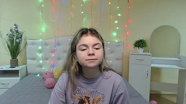 TinaRedly online show from January 23, 1:02 pm