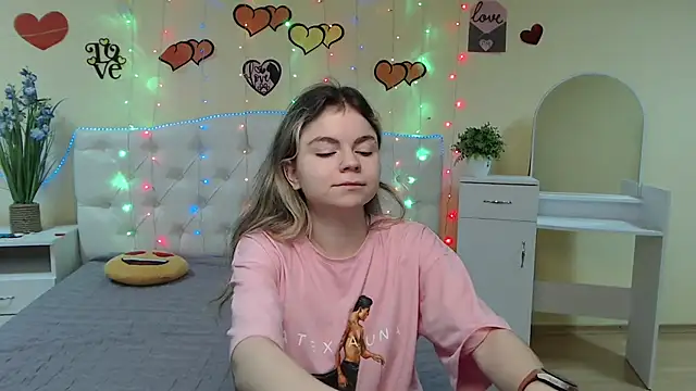 TinaRedly online show from March 8, 6:32 am