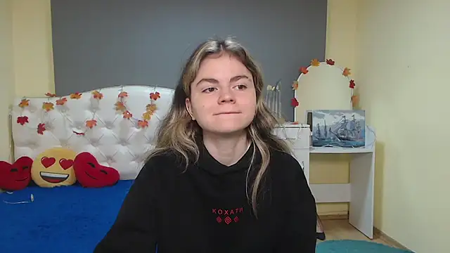 TinaRedly online show from November 12, 6:58 am