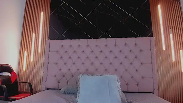 AinaPink online show from September 18, 10:28 am