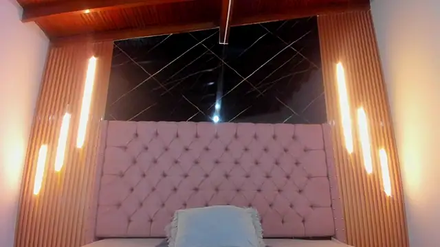 AinaPink online show from May 14, 11:17 am