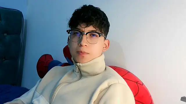  Thomas hot  online show from February 25, 2:10 am