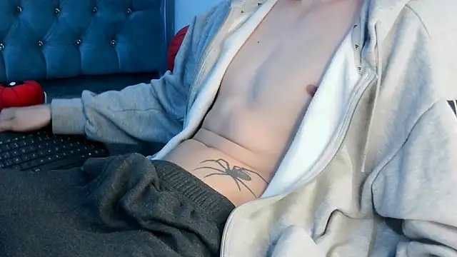  Thomas hot  online show from March 1, 4:25 am