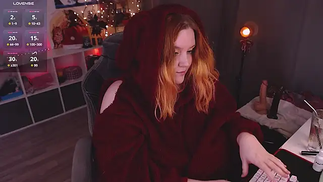 lissamuff online show from December 14, 8:29 pm