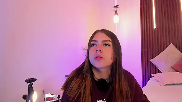 ArianaBaker online show from February 17, 1:40 pm