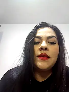 lola  sweetx online show from March 11, 12:05 am
