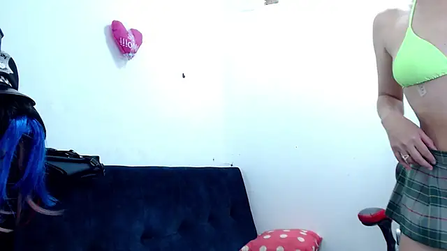 Snapshot of kaira_sweet_ chatting on February 2, 1:55 am kaira sweet online show from February 2, 1:55 am