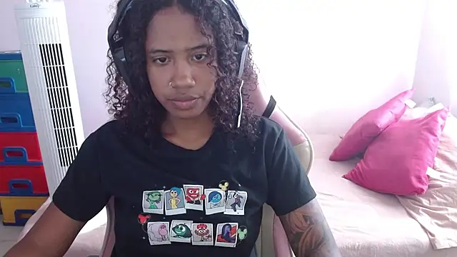 TiffanyRoouse online show from January 28, 8:26 pm