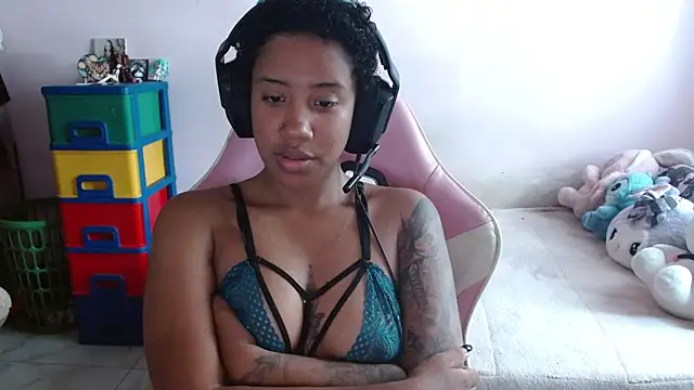 TiffanyRoouse online show from November 11, 8:20 pm