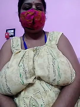 Snapshot of Kayra_34 chatting on November 3, 10:49 am Kayra 34 online show from November 3, 10:49 am