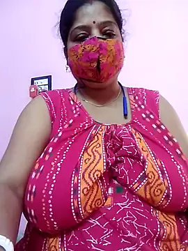 Snapshot of Kayra_34 chatting on November 8, 10:15 am Kayra 34 online show from November 8, 10:15 am