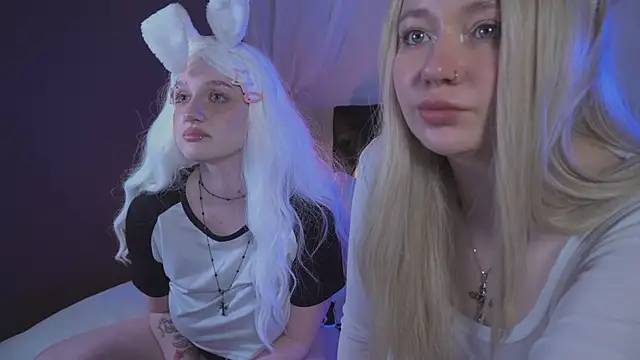 ELLIEJAY online show from April 11, 5:45 am