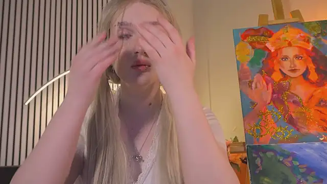 ELLIEJAY online show from April 18, 5:33 am