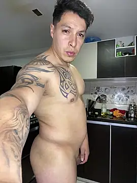 milangym127 online show from December 12, 3:54 am