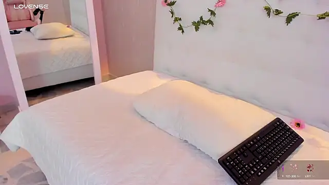 miagomezweb1 online show from February 10, 4:36 pm