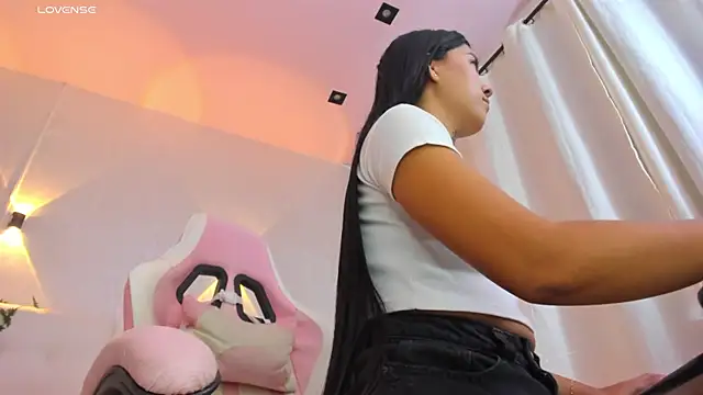 miagomezweb1 online show from March 1, 12:23 pm