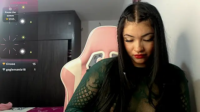 Snapshot of Mindy_James1 chatting on May 22, 10:59 pm Mindy James1 online show from May 22, 10:59 pm