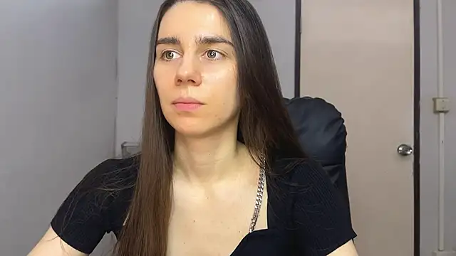 Snapshot of SassyJessi chatting on December 18, 4:07 am SassyJessi online show from December 18, 4:07 am