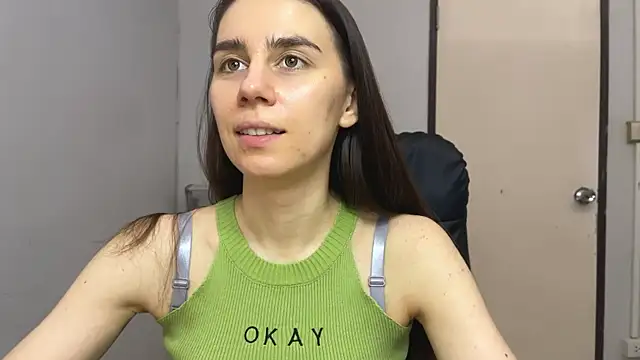 Snapshot of SassyJessi chatting on December 19, 4:08 am SassyJessi online show from December 19, 4:08 am