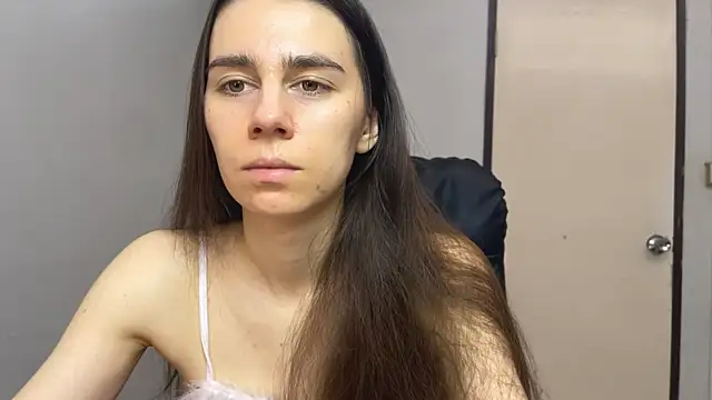 Snapshot of SassyJessi chatting on December 23, 4:21 am SassyJessi online show from December 23, 4:21 am