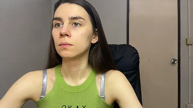 Snapshot of SassyJessi chatting on February 1, 4:11 am SassyJessi online show from February 1, 4:11 am