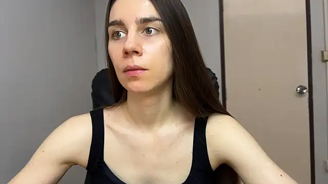 Snapshot of SassyJessi chatting on March 15, 4:18 am SassyJessi online show from March 15, 4:18 am