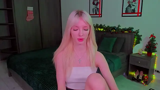 AleksaBlonde online show from December 19, 11:07 am