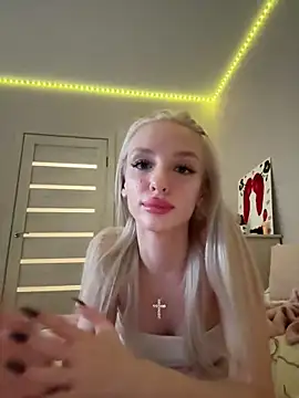 AleksaBlonde online show from December 20, 7:17 pm