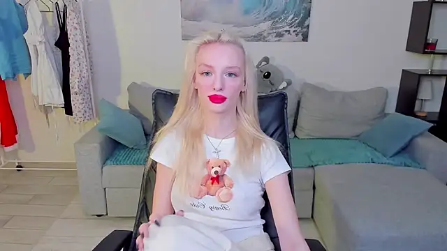 AleksaBlonde online show from January 16, 5:32 am