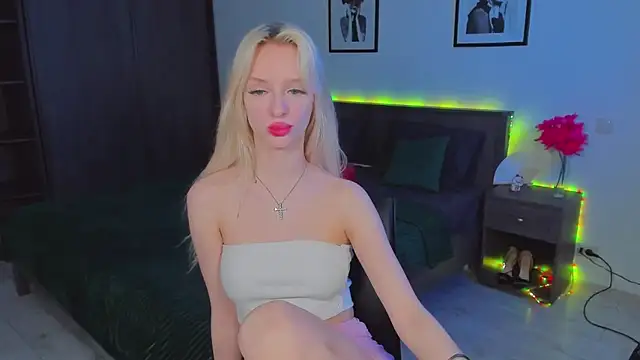 AleksaBlonde online show from February 16, 4:10 pm