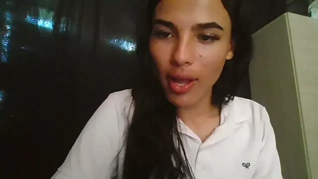 Snapshot of Samys_World chatting on September 23, 7:39 pm Samys World online show from September 23, 7:39 pm