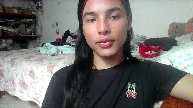 Snapshot of Samys_World chatting on February 1, 6:28 pm Samys World online show from February 1, 6:28 pm