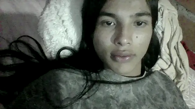 Snapshot of Samys_World chatting on February 17, 3:36 am Samys World online show from February 17, 3:36 am