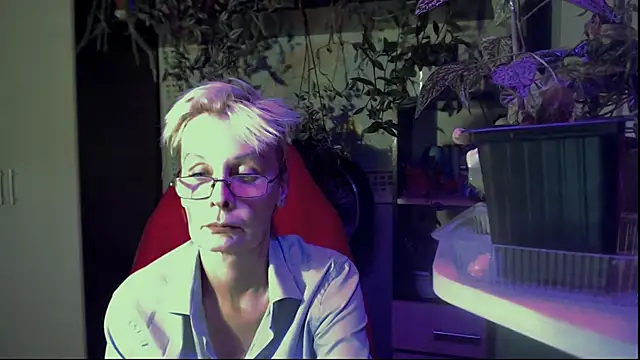 Snapshot of HelgaHimmell chatting on August 1, 7:35 pm HelgaHimmell online show from August 1, 7:35 pm