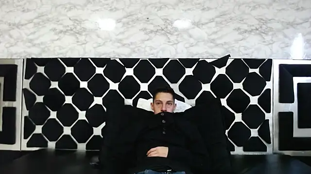 thiago19s online show from March 4, 7:43 pm