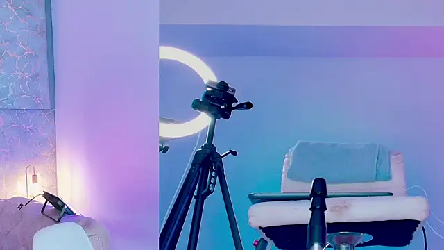 Angelst   online show from April 4, 1:48 am