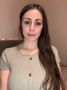 Loella-Rose online show from January 1, 10:24 pm