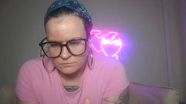 Snapshot of quinnmariexo chatting on January 14, 5:51 pm quinnmariexo online show from January 14, 5:51 pm